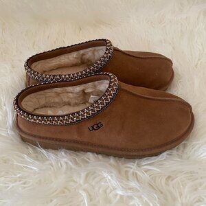 UGG Tasman II Slipper Big Kid Size 5 - Chestnut color